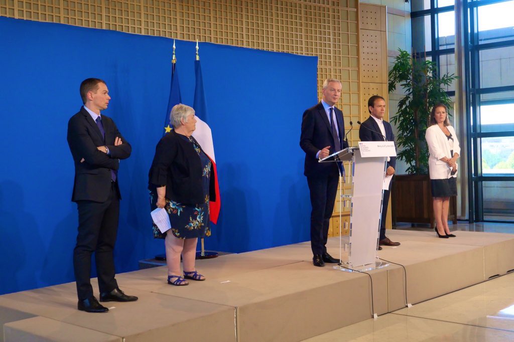 BrunoLeMaire's tweet photo. Je suis heureux d’accueillir au sein de ce grand ministère, @oliviagregoire. C’est également un plaisir de retrouver à nouveau @cedric_o. Vous rejoignez une équipe soudée et volontaire à Bercy qui a pour but de faire renouer notre pays avec la prospérité. https://t.co/heHELRDQQu
