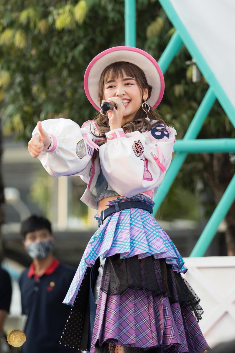 dearjane48's tweet photo. ระยะที่ห่างค่อยๆใกล้ชิดจนฉันไหวหวั่น  ~

🤍💗🤍💗🤍

#JaneBNK48
#Janemirotation
#HeavyRotationTH https://t.co/ej60Bvje4x