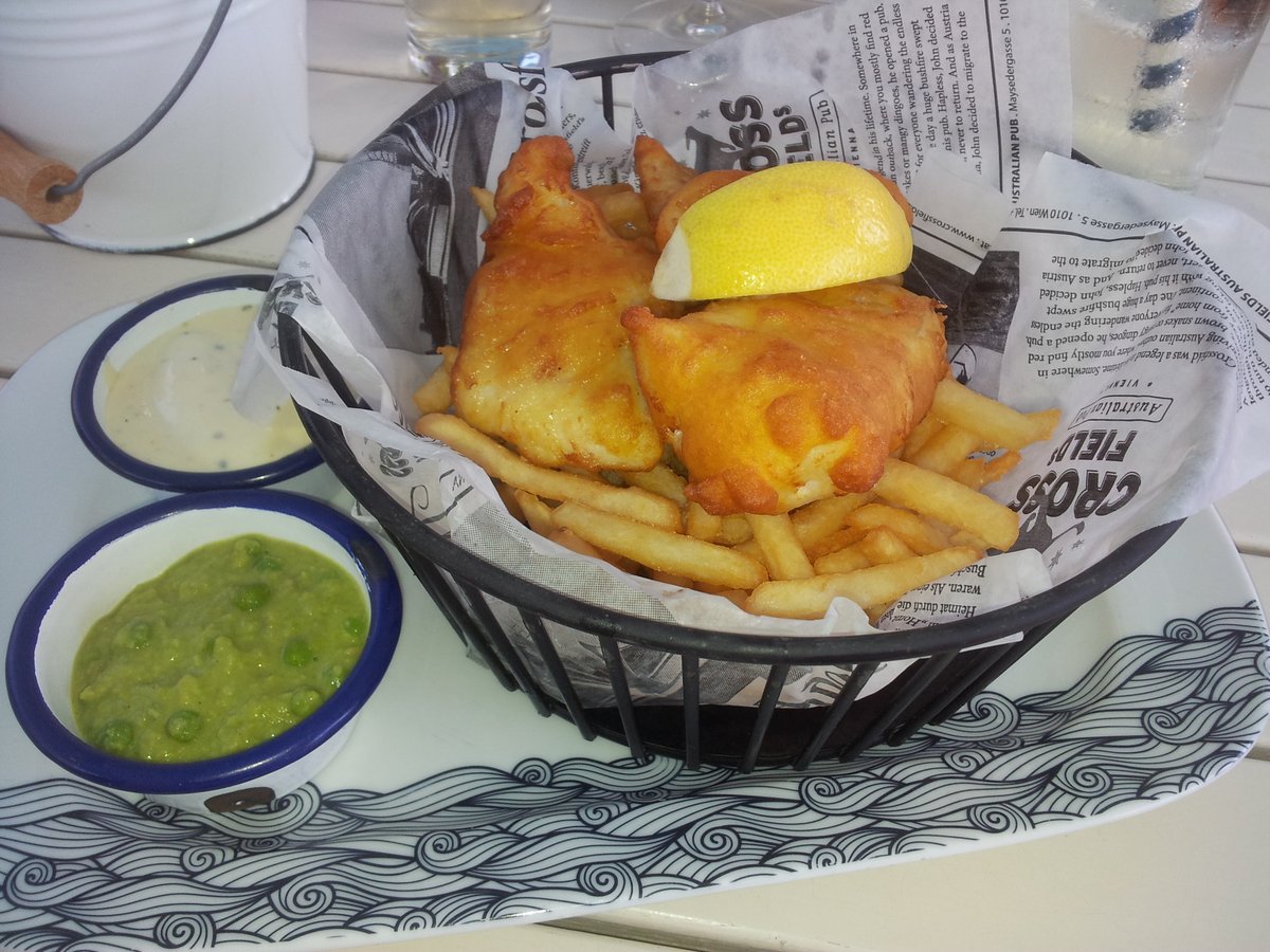 dornerk's tweet photo. Lunch today with a friend .. #DasBootshaus #AlteDonau https://t.co/V0BdPjeCKK