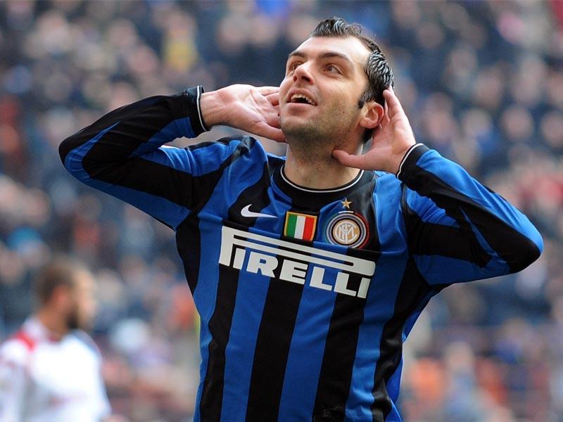 inter_ln's tweet photo. Felix dies Natalis Goranus, tripli heros ❤

#Inter #ForzaInter #InterLN #InterFans #notforeveryone #Pandev #Timeless2010 #Triplete https://t.co/bF2F2d8BZ4
