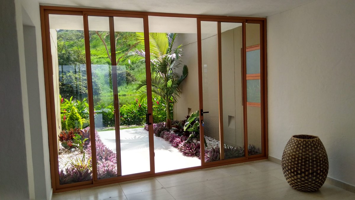 Alucor_Co's tweet photo. #PuertasyVentanas

Los acabados tipo madera no solo brindan un diseño único, con ventanas y puertas Alucor conservarás la temperatura natural del ambiente en todos tus espacios 🍃

𝙀𝙡𝙞𝙜𝙚 𝙘𝙖𝙡𝙞𝙙𝙖𝙙, 𝙚𝙡𝙞𝙜𝙚 𝘼𝙡𝙪𝙘𝙤𝙧

#Aluminio #Ventanas #Villeta #Bogota #Colombia https://t.co/ndC0wPx4eo