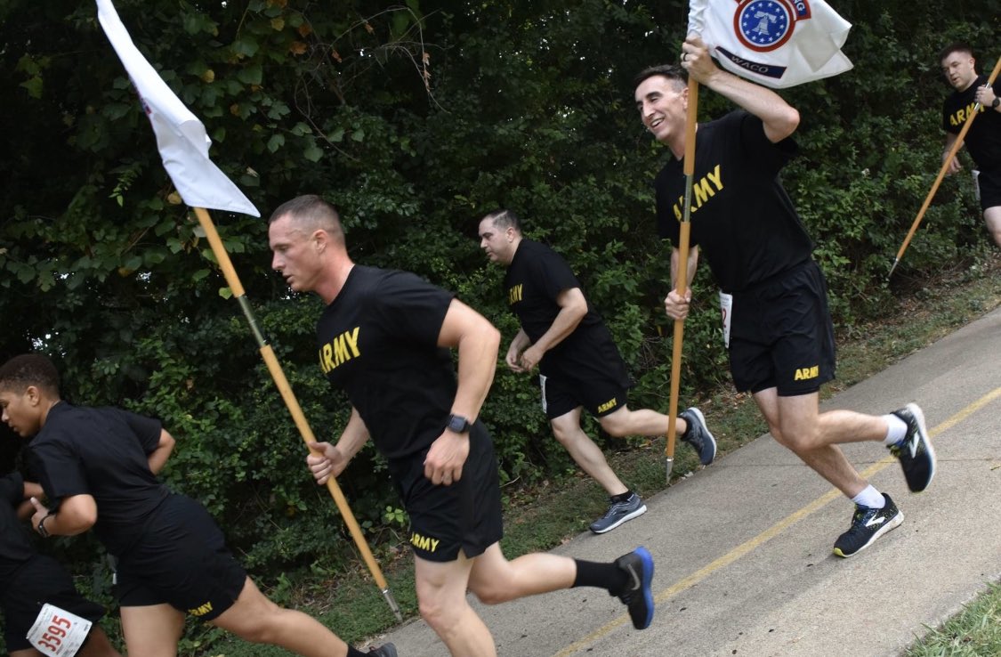 dallas_bn's tweet photo. Soldiers assigned to the U.S. Army Dallas Recruiting Battalion participated in the 12th Annual WW Military Miles 5K located in Keller, TX. The event benefits the following charities: Fisher House Project, Wounded Warrior Project and Team RWB DFW. https://t.co/RxftXu9vqw