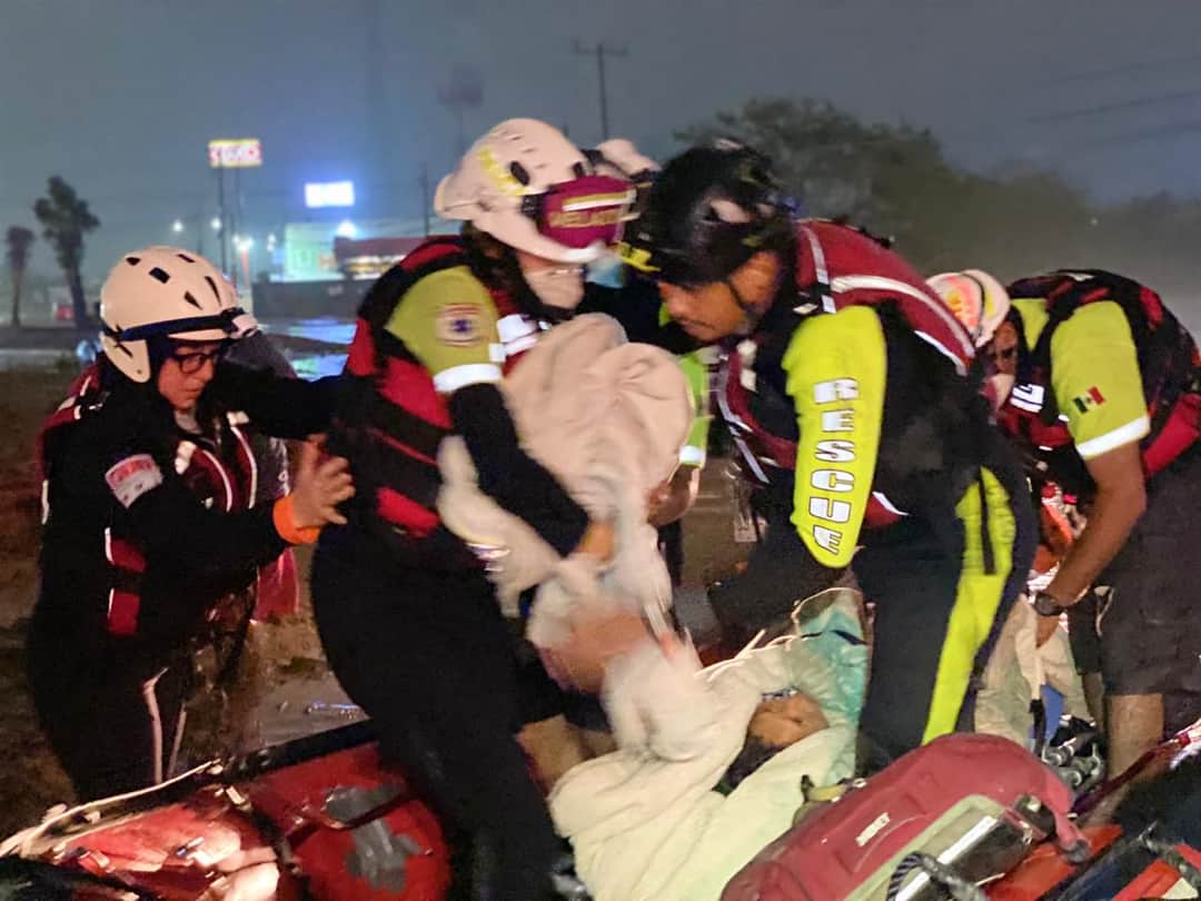 JosueGalvezF's tweet photo. Imágenes del desastre que están afectando a nuestros Hnos. del Norte del País. 
⚠️ Estragos del paso de huracán #Hanna dejó graves afectaciones en la ciudad; Miles de personas han sido afectadas. Unamos Fuerzas y Ayudemos. Ellos lo necesitan más que Nunca. 🤝🗣️🚒🚑🇲🇽 https://t.co/y6YpdPUPty
