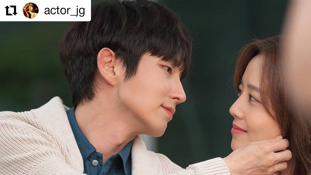 iQIYI_Thailand's tweet photo. พร้อมรึยัง?กับ
ผู้ชายที่รักอย่างปลอมๆ  
และผู้หญิงที่รักจนหมดใจ👩‍❤️‍👨 
เป็นคุณจะยอม"แลก"หรือไม่? 
เพื่อค้นหาตัวตนที่แท้จริงของสามี🕵️‍♀️ 

#FlowerOfEvil 
⏰30 ก.ค นี้ที่ #iQIYI #ซับไทย ถูกลิขสิทธิ์
💚ดูผ่านแอพฯ/ดาวน์โหลด https://t.co/ZXq9CRW5Vy

#LeeJoonGi #อีจุนกิ #MoonChaeWon #มุนแชวอน https://t.co/XwkyCjEmKS