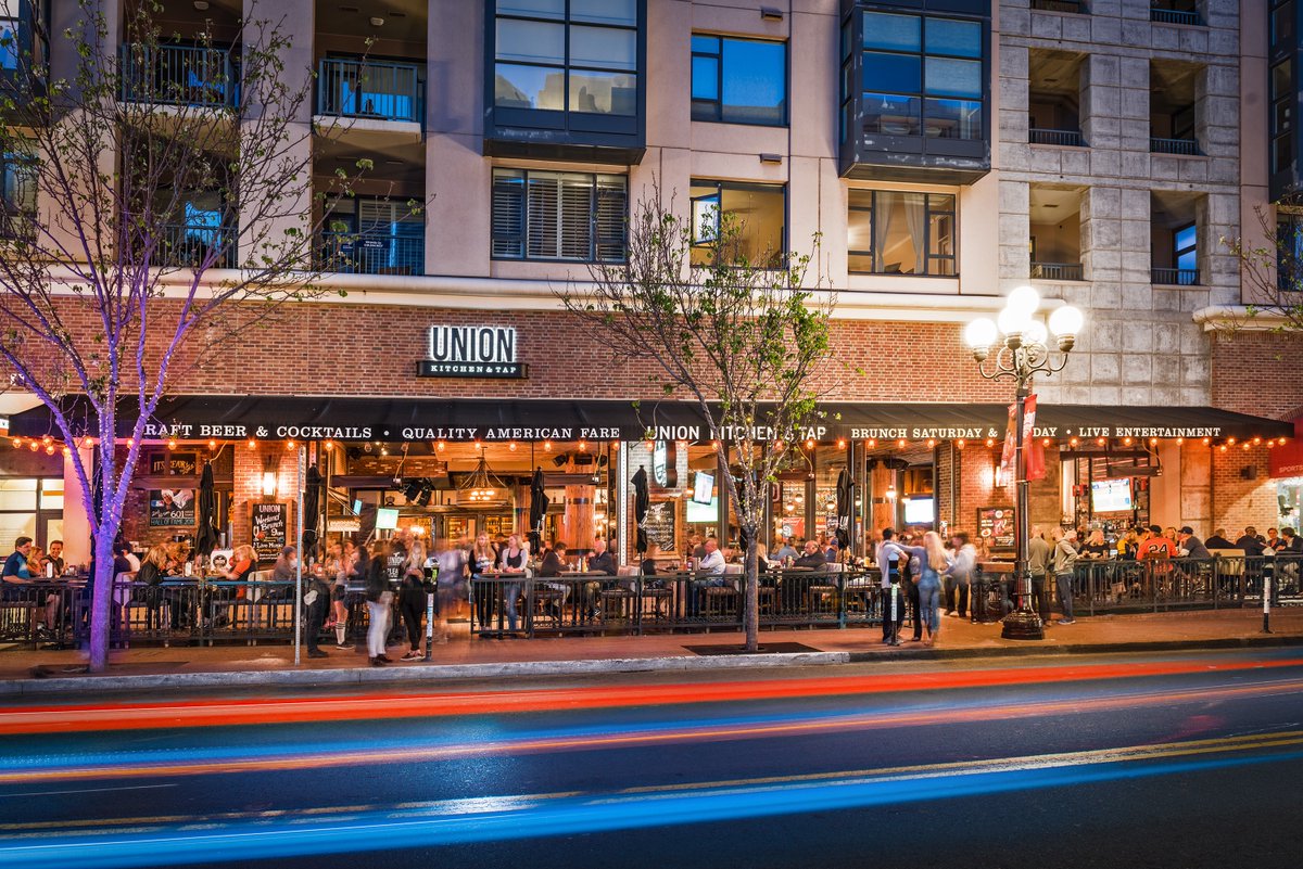 UnionGaslamp's tweet photo. We've got good news, San Diego!! Your favorite Gaslamp restaurant is re-opening this Thursday, July 30th! We're so excited to be serving you again🤗 Join us on Thursday &amp; Friday from 4 pm-10 pm, Saturday 11 am-10 pm &amp; Sunday 11 am-8 pm🍻
#DevotedToTheCraft #UnionGaslamp https://t.co/qtjwTm0jHE