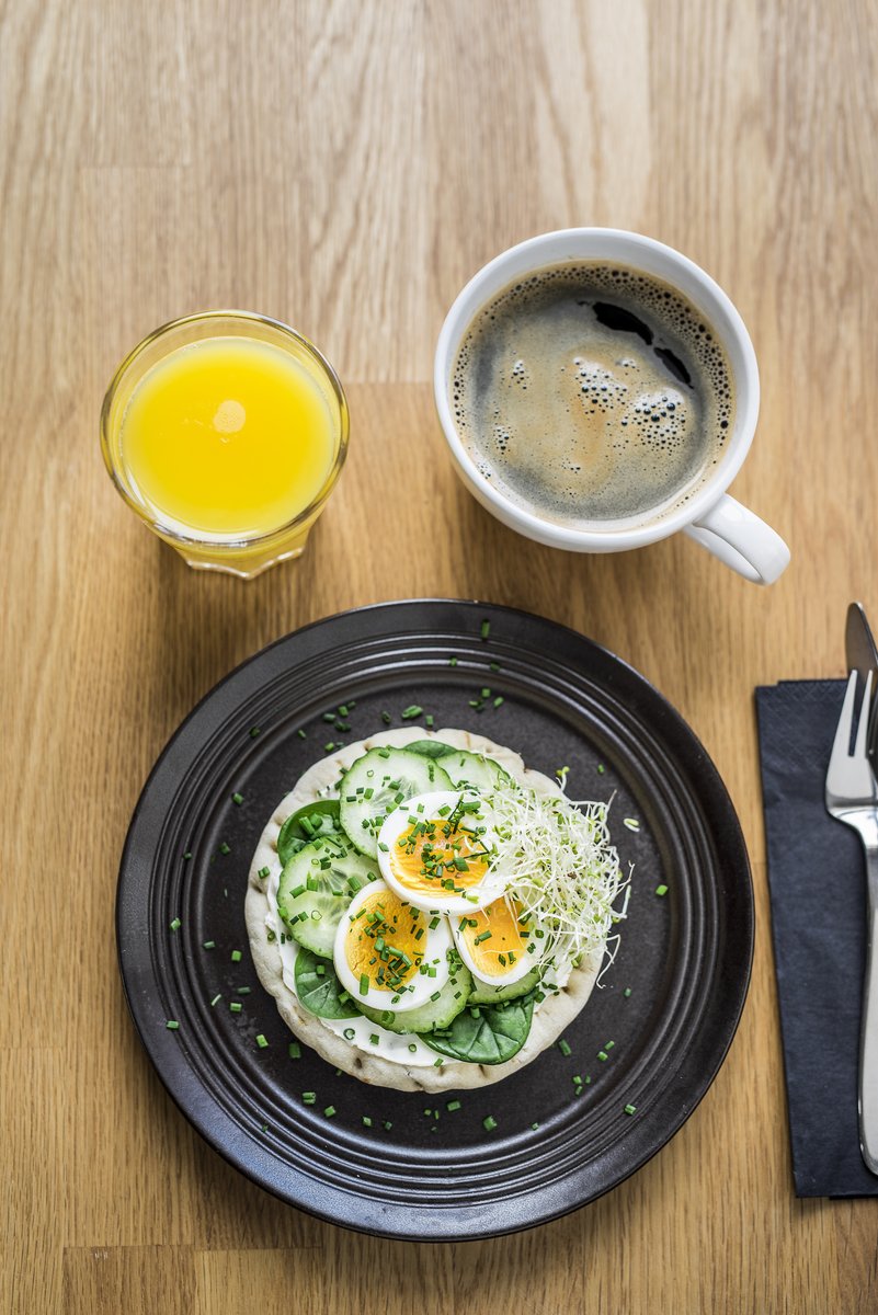 Top our Arctic round bread with hardboiled egg, cucumber and some fresh green leaves for a classic open Scandi-style sandwich. It’s ideal for an easy-to-serve light lunch. #foodservice #catering #cheflife