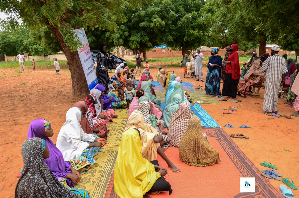BridgeConnectNG's tweet photo. Menstruation do not stop during pandemics! Girls need the knowledge, tools and resources to keep safe and lead healthy lives. Our team spent the most of last week through the weekends training 42 adolescent girls and women on how to manage their menstrual health in Kano #INSMarke https://t.co/AUZKlGNeIW