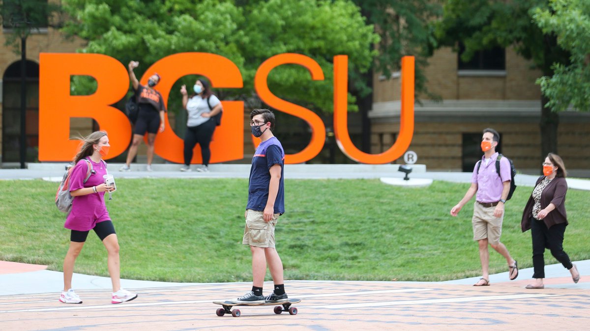 DeanSchendel's tweet image. Design My BGSU provides flexibility for students to decide how they want to learn this fall. @BGSUProvost Joe B. Whitehead shares information about what fall will look like in our Forward Falcons Q&amp;amp;A series. #BGSU #ForwardFalcons #InThisTogether
bit.ly/2OVY4IS