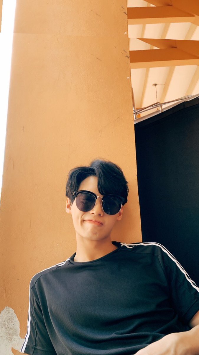 WinmetawinO's tweet photo. Igs boydtuan_ update 

พี่ไทน์ปีสองคนชิคชิคคคค 

@winmetawin 
#winmetawin #snowballpower https://t.co/O1VYvgPo0j