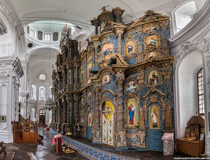 AUkrainica's tweet photo. The Cathedral in Kozelets (18th century) designed in the Ukrainian Baroque style by architects Ivan Hryhorovych-Barskyi and Andrei Kvasov.
#Baroque #UkrainianBaroque #Ukraine #architecture #Travel #ArsUkrainica #Kozelets #Козелець #18thcentury https://t.co/Xkb6xGXLuv