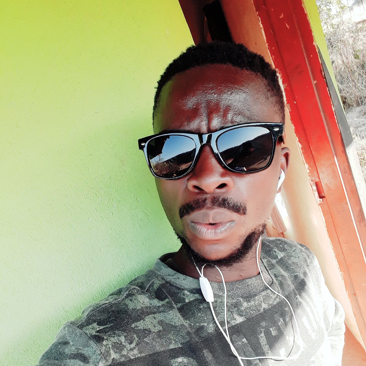 MahlelisoMamba's tweet photo. #NewProfilePic https://t.co/zE7MAYuzrC