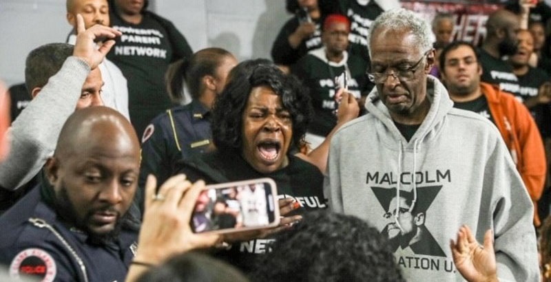 thegrade_'s tweet photo. "Protests tend to generate heated emotions and responses, both online and in real life. They’re like school board meetings on steroids. For these reasons, covering protests is enormously difficult to do well — and critically important work." @CJR @rmc031 https://t.co/XvIL6CgQqD https://t.co/dgaRIeoOez