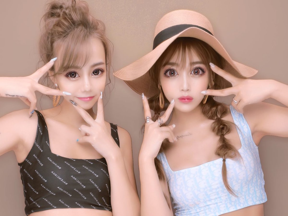 _O182's tweet photo. プリクラの撮り方わからんないねって言いながら撮った🤫💗💗💗 https://t.co/sAsnFkfG98