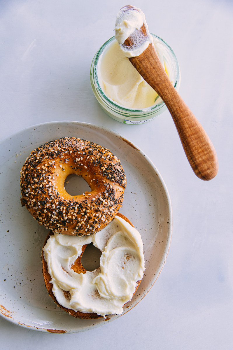 CHEVOOlife's tweet photo. Being excited about #breakfast is always the norm when these two come together. What's your favorite breakfast combo featuring our Spreads? We'd love to hear them! 

#chevoo #chevoolife #sonomacounty #gourmet #howdoyouchevoo #bagel #goatcheese #evoo https://t.co/8BcQ7t3mMl