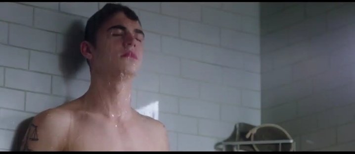 Multifa94104377's tweet photo. 9 days? 
#AfterWeCollidedMovie #AWCTrailer https://t.co/4gew5bPBiN