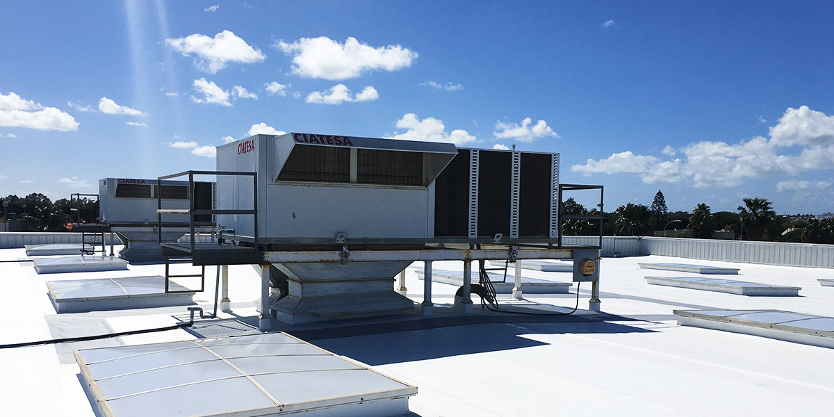 GMDSolutions's tweet photo. Hemos trabajado con el departamento de #mantenimiento de @DecathlonES para renovar 28 máquinas de #climatización en 16 tiendas durante los últimos 2 años. Aquí más información del #proyecto 👉🏽  https://t.co/cy8cGjeADt https://t.co/2zqlhbb09Q