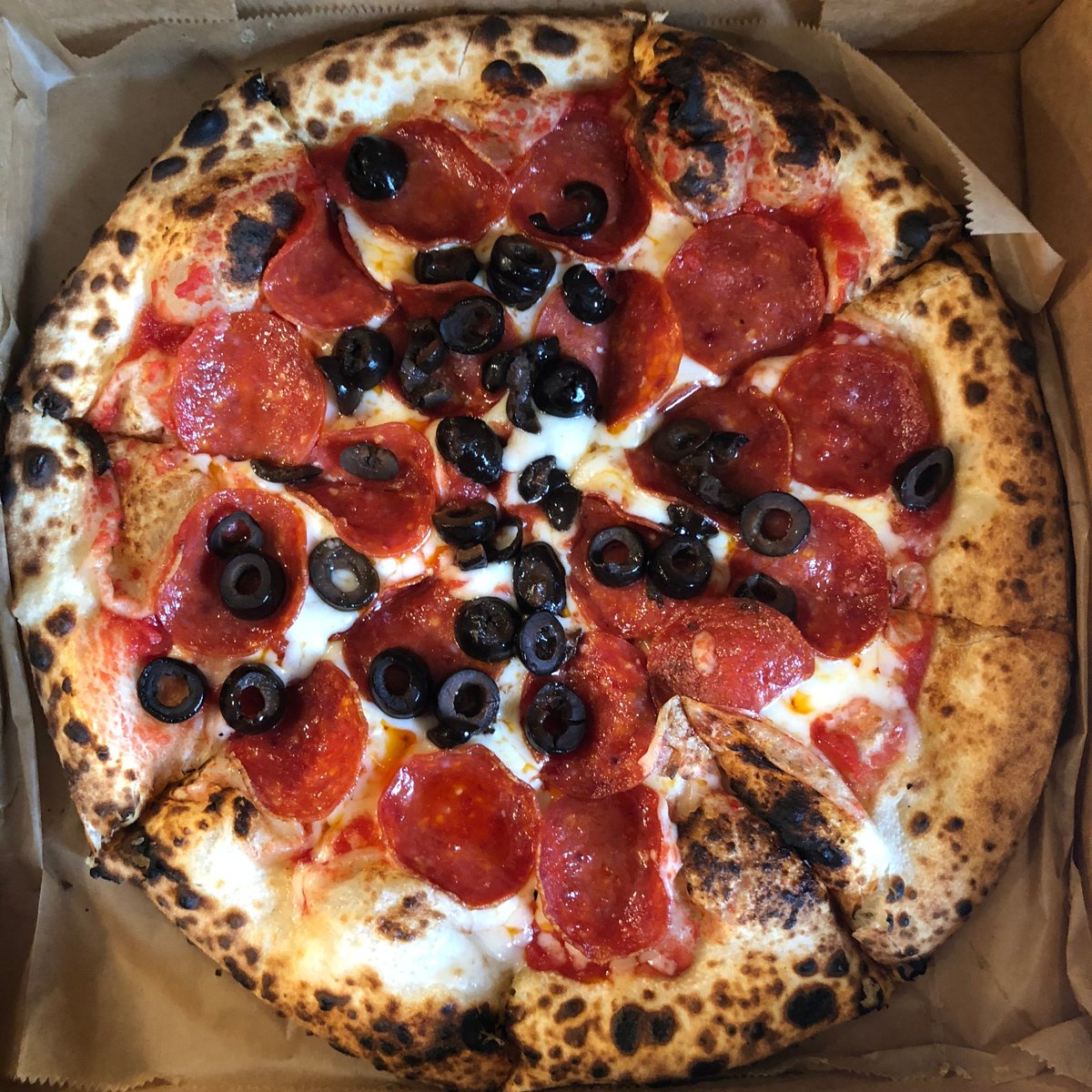 FergndansPizza's tweet image. Order #PickUp #Online at fergndanspizza.com or call 662.234.3912 to order! Be sure to let us know if you'd like it #Curbside. We're open 10:30am-8pm for DINE IN or get delivery we're via Fetcht, Bite Squad, &amp;amp; DoorDash!
👀 y’all by the 🔥