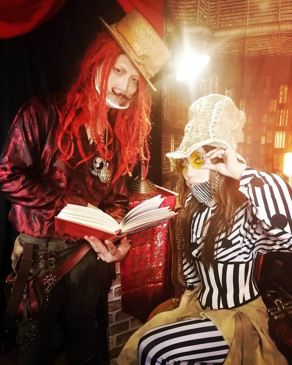 DJSiSeN's tweet photo. ケニー船長とは知り合って１０年以上経つ仲💫
改めてREVERIE EMPORIUM壱周年おめでとう🎉
これからの舵取りも楽しみにしていますよ⚓
昨晩の周年祝い催物クルーズアライアンスはお客さんも出店ブースも素敵で良い空間でした。
ラストは流石の船長の盛り上げで日本人スチパン魂見れてよかったです🔥⚙️ https://t.co/zMhFFgPz1P