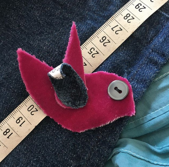 couturestartup's tweet photo. These beautiful little bird brooches from Bledsoe Bags, come in every fabric and every colour!
And because they are all handmade, each one is completely unique...
https://t.co/bejDNUPNNx
#individual #bag #handmade #madeinuk #uniquegifts #handmade #HandmadeInUK #handmadewithlove https://t.co/AsOJcrRpiJ