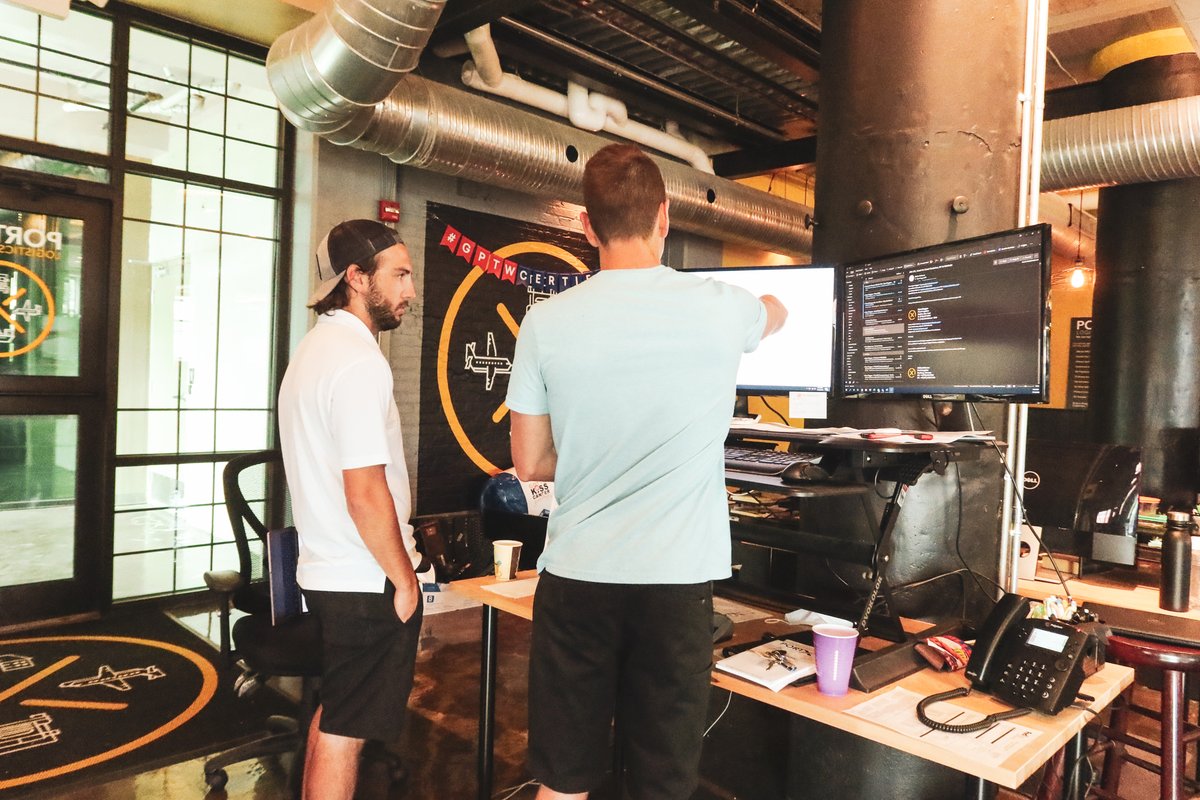 PortXLogistics's tweet photo. Our partnership with Turvo is stronger than ever 💪🏻

Check out this picture from when Andy at @turvo visited the Buffalo office to observe how our team uses their powerful tech. https://t.co/GTd56EQpeK