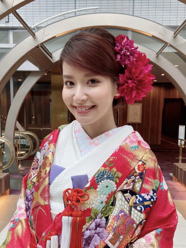 スポサブランカ Sposa Blanca V Twitter 鮮やかな赤の色打掛 ウエディングドレスやカラードレス 等が50 Off 85周年キャンペーン開催中 T Co 71uussvkgp 色打掛 大阪花嫁 滋賀花嫁 岐阜花嫁 京都花嫁 神戸花嫁 花嫁和装 フォトウェディング 和