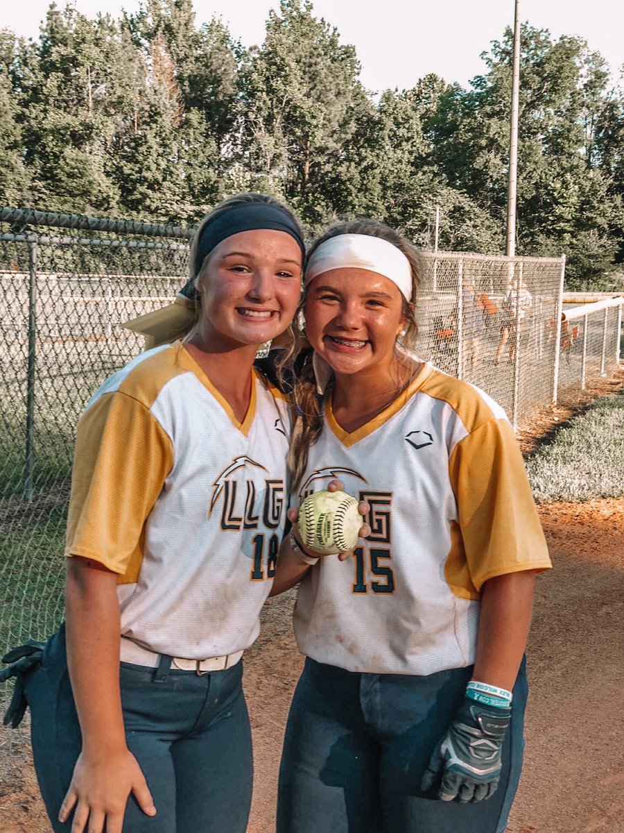 stuckey_alex's tweet photo. we had a long hot weekend but battled it out winning the pgf tar Heel classic #pgf #llguprising #champions https://t.co/WHzHldEywz
