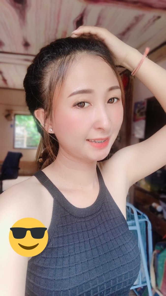 Touy_pock's tweet photo. ว่านอนสอนง่าย จีบได้นะ เราไม่ดื้อ”

😋 https://t.co/PSuAJGHh4x