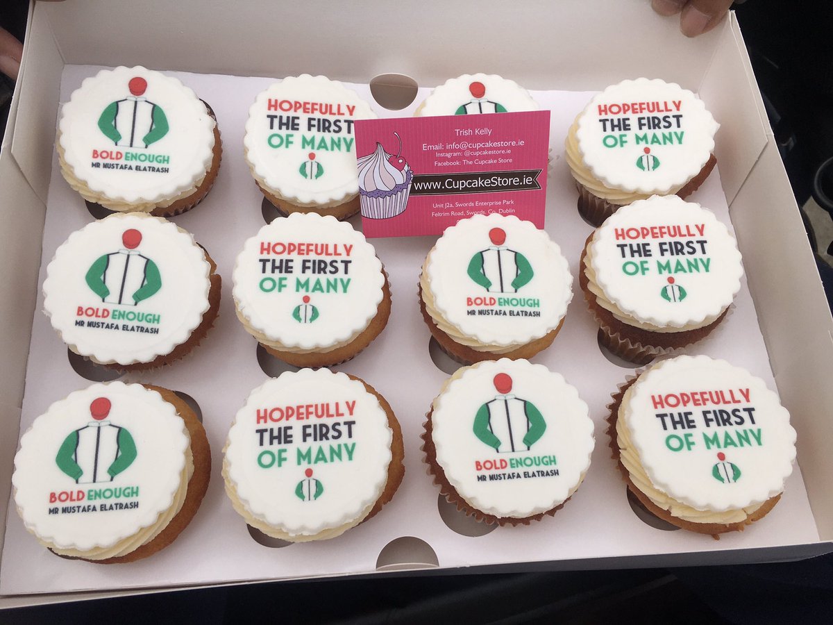 HenrydeBromhead's tweet photo. Amazing cupcakes @CupCakeStore_ie @HRIOwners @racingblogger @rachaelblackmor #boldenough #winners...🧁🍰🧁🍰 https://t.co/iABXuRh3N7