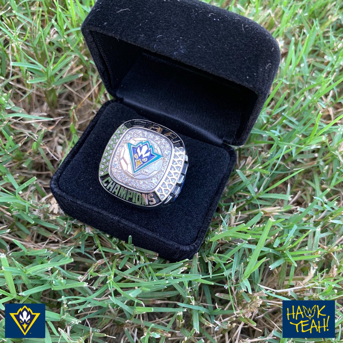 UNCWMenssoccer's tweet photo. 2019 CAA Regular Season Champions Ring 🦅⚽️💍

#mondaymotivation #1Team1Goal #hawkyeah #GoSeahawks https://t.co/yKNKpUAO2W
