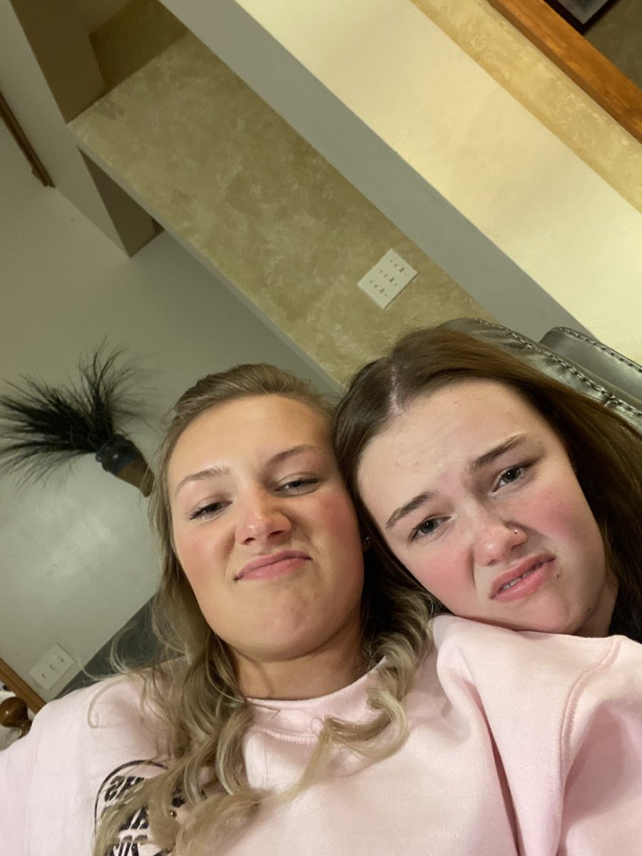 haileywalden's tweet photo. Happy 16th bday to my sista!! Thanks for realizing that you actually liked me during quarantine. Love you lots even though you’re a pain in my ass 😘❤️ https://t.co/N4ECJU8bvH