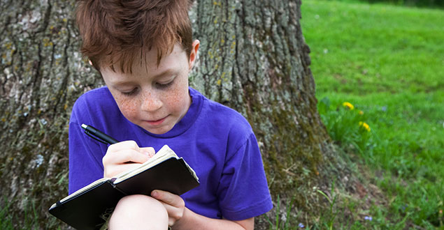 ReadingRockets's tweet photo. 7 great ways to encourage your child's writing (tips in Engl &amp; Sp): https://t.co/ET60XRhyHj #summerlearning #summerwriting https://t.co/PphtyKegPT