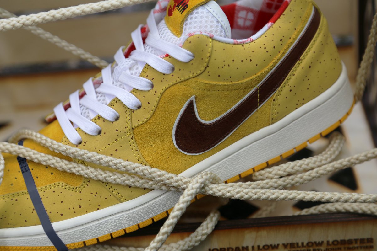 yellow lobster sb