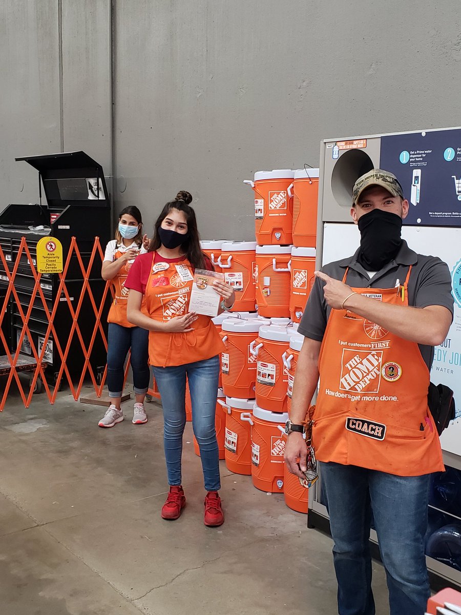 🚨First Badge Alert!!!!🚨 Recognizing Vanessa  for displaying outstanding customer service and taking the lead on driving credit!! 🥳🥳 #badgerup #swbest #orangeblooded