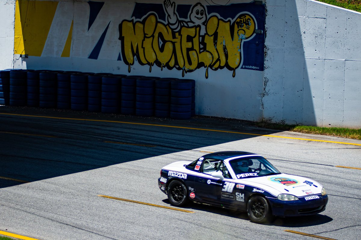 bradperezracing's tweet photo. Truly an /underdog/ story this weekend at @RoadAtlanta 

Running a car with no prep shop motor in it built by me, my dad and my friends and running up front with the heavy hitters in National Spec Miata racing is impressive

Qualifying P8 and pulling off 6th?? So grateful https://t.co/DkzRAZFoNh