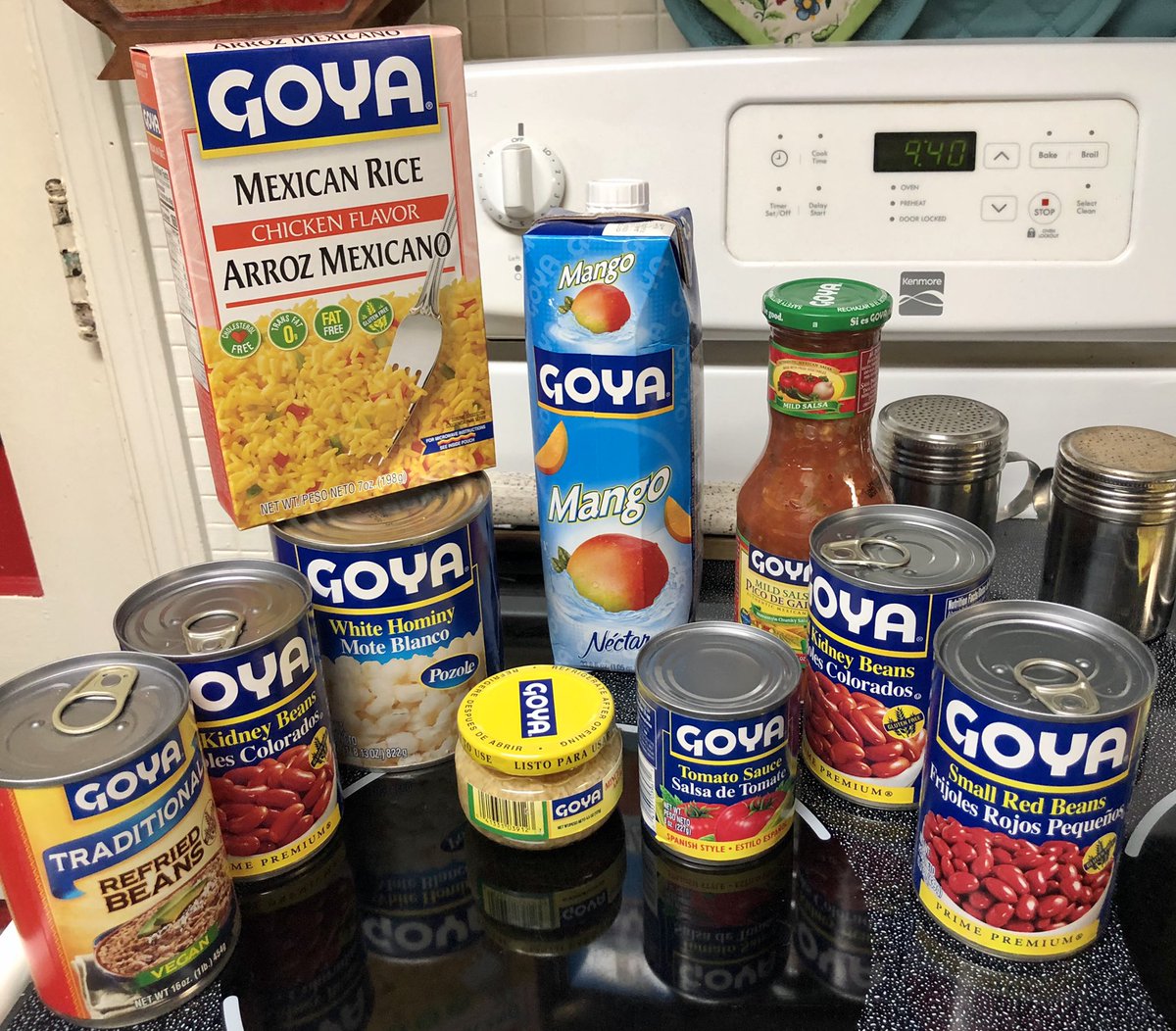 SusanThesenvitz's tweet photo. @GoyaFoods 
My Goya purchases today!

#BuyGoya 
#Trump2020 
#SupportGoya https://t.co/mNFi5bXT89