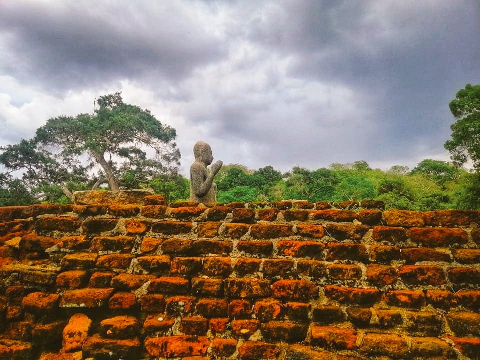 WTrinco's tweet photo. #Velgam #vihara #Trincomalee, #Srilanka
⭕Don't Quit Your Day Dream
#Gatewaytoeast #Technowomen #travelblogger #Traveller #photographer #photo #photoshop #NaturePhotography #natural #history #travelphotography #Tourism #COVID19 #GoalSetting #makeup #HappyBirthday #playstation https://t.co/awRi5rkMa4