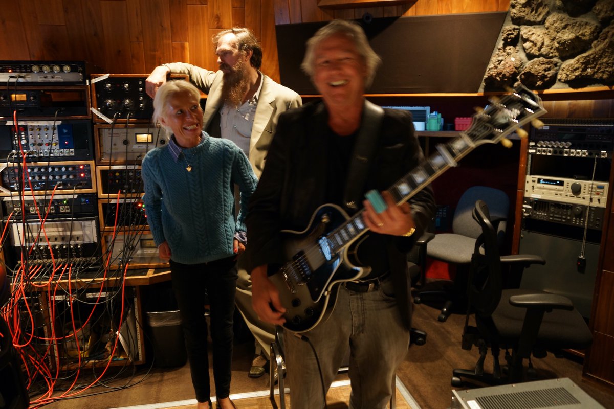 THEWENDYJAMES's tweet photo. Jesse Nichols engineered us.
We were joined by legendary Sax player from #TheStooges #SteveMackay (R.I.P.)
and boy did we pull down some long hours...
The results are great! and feature on my previous album The Price Of The Ticket! on sale at https://t.co/9rt2lMJ1Ht https://t.co/72tWmbTg45