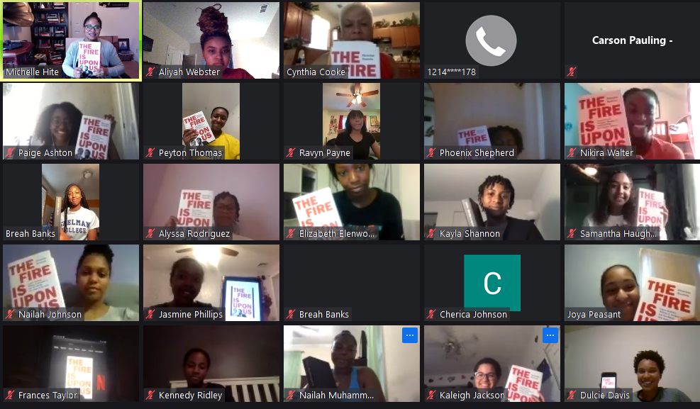 SpelmanHonors's tweet photo. We are getting together and discussing! https://t.co/L3ASJnvlPp