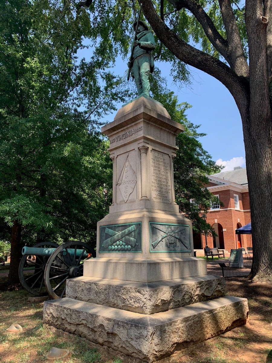 From there, you can pivot and behold this imposing and hard-to-miss monument: Johnny Reb, guarding that Albemarle County Courthouse flanked by cannons.