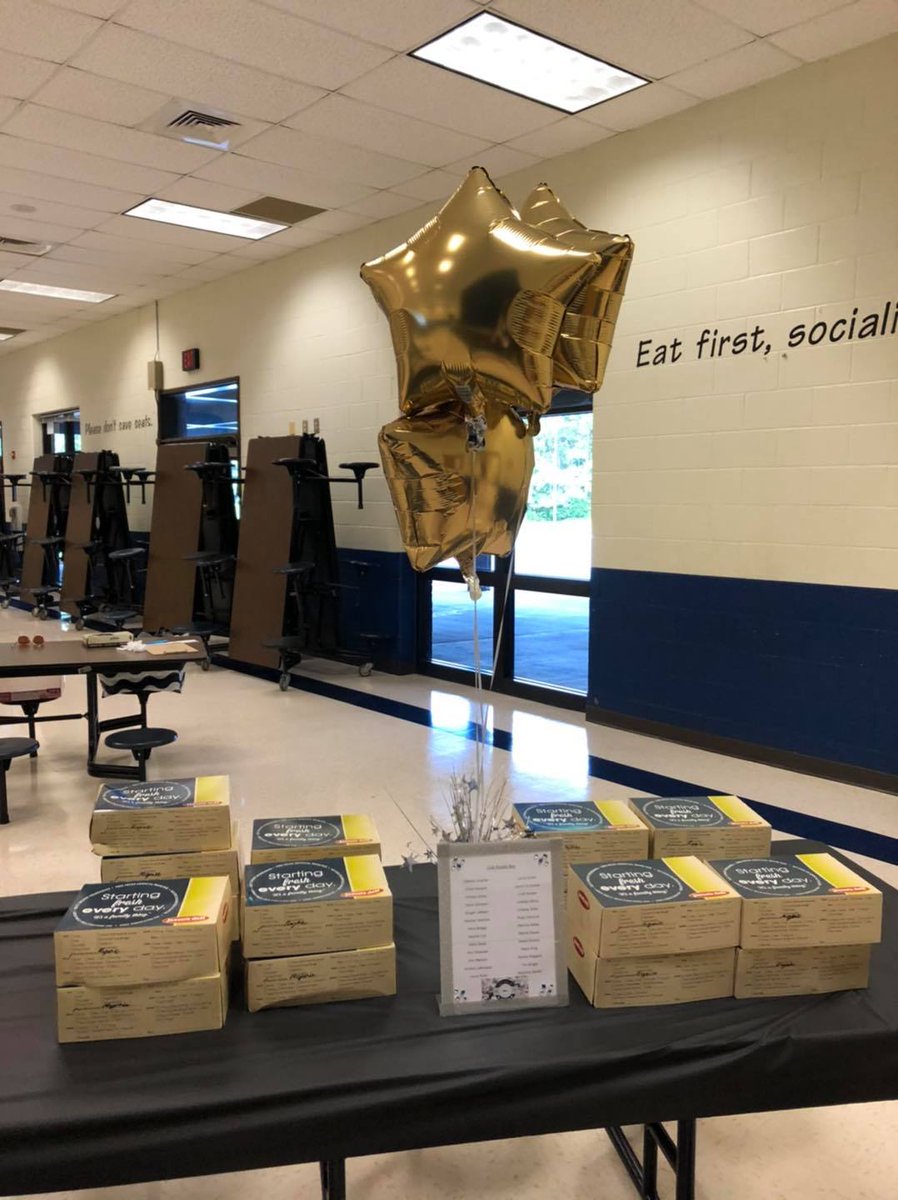 kempespta's tweet photo. Welcome back Kemp teachers! Thank you Kemp PTA families for making it possible for us to provide the teachers with Jason’s Deli for lunch. Membership information for the 2020-21 school year will be available soon. #kempptadollarsatwork https://t.co/YUUVPmYuWD