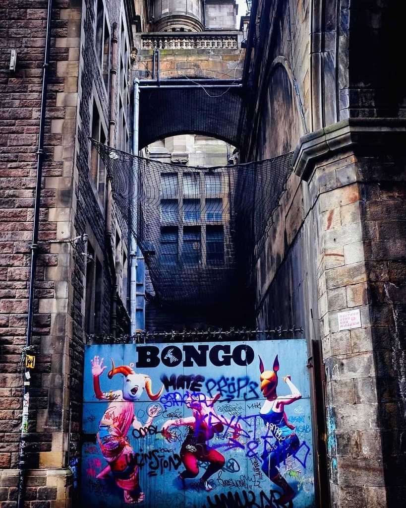 darkedinburgh's tweet photo. "If it's me and yer granny on bongos, it's the Fall."
- Mark E. Smith

#thisisedinburgh #edinburgh #edinphoto #igersscotland #igersedinburgh #darkedinburgh #thefall #lovescotland #insta_scotland #igscotland #igscot #instascotland #ukpotd #edinburghhighlights #bongoclub https://t.co/WppZ4p8i4D