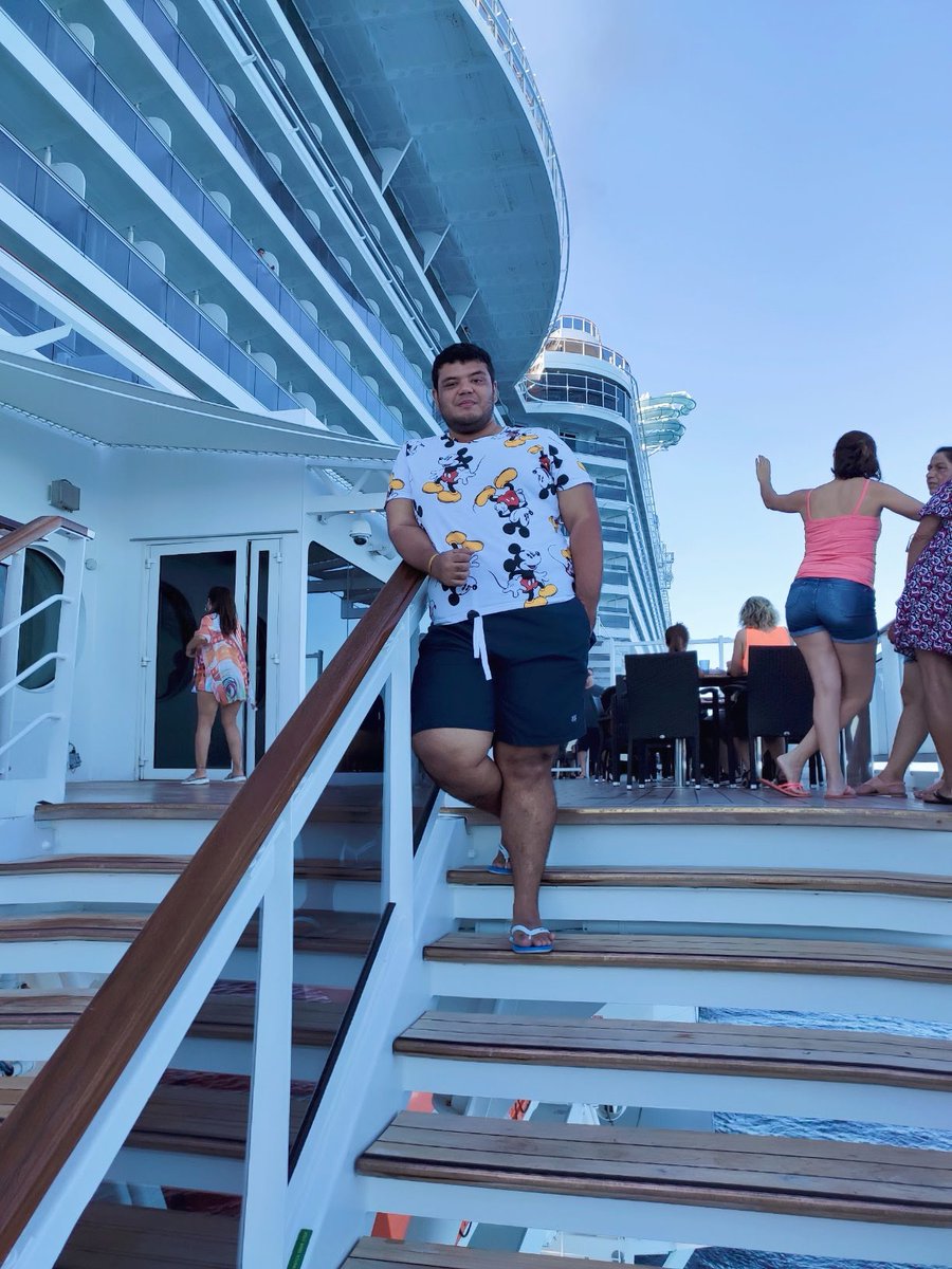 JorgimLM's tweet photo. De um sonho realizado!!
#MSCDreams
#MSCSeaview
#msccruseiros https://t.co/BzaSElXXIJ