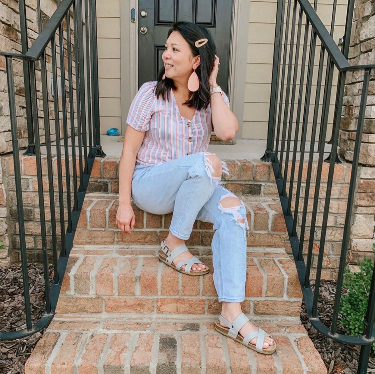 bearpawshoes's tweet photo. Showing off those sweet new styles 🍍🐻🐾
Shop Kala: https://t.co/xHVdkQFFpi
#LiveLifeComfortably #BearpawStyle
📸 @glitterandjuls https://t.co/1vjCG76Ohr