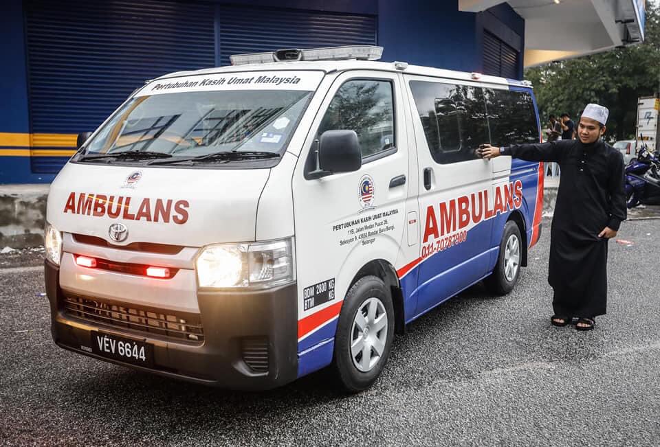 Doakan ya. Syukur ambulans dah siap untuk berkhidmat percuma. Tiada bayaran. Ada petugas sukarelawan dan kru akan bertugas. 

Saya ingin supaya dapat beri sesuatu untuk orang lain. Nasib hidup kita tak sama. Tugas kita membantu orang yang susah dan memerlukan sedaya upaya kita.