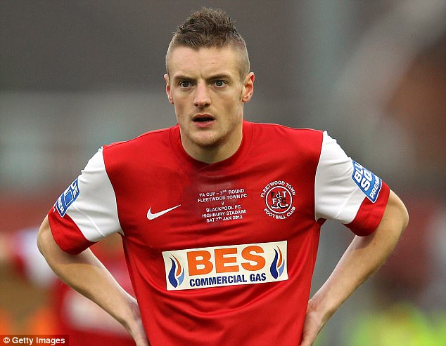 houseofsoccerfc's tweet photo. In 2012 @vardy7 was in the third division of English football with @ftfc 

8 years later he's the @premierleague Golden Boot winner 😎 https://t.co/kfgigcpQUO
