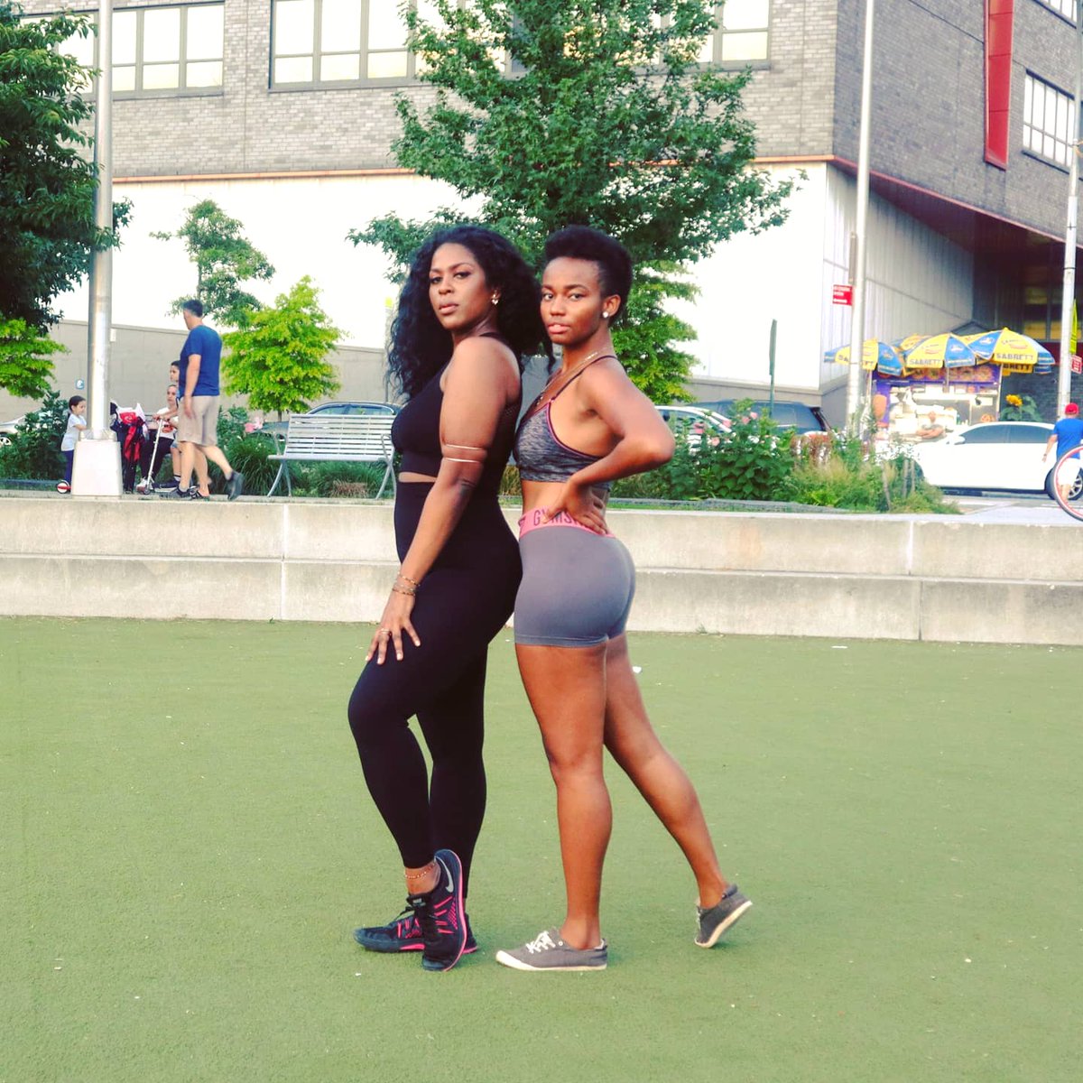 aurora_divva's tweet photo. The secret or change is to focus all of your energy not on fighting the old, but on building the new. β£β£
β£β£
How much time have you wasted in berating yourself for not eating better, doing more exercises, taking the chances? #rorafit https://t.co/ezX7jPNm6N