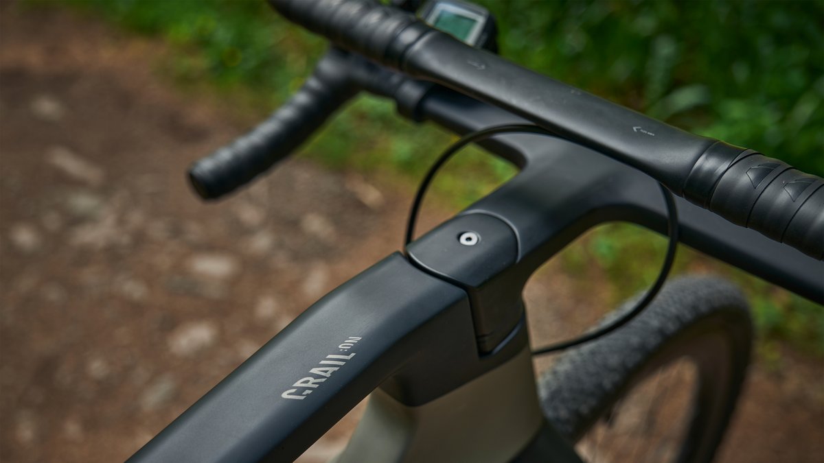 Avec sa puissance et son couple élevés, le moteur Bosch Performance Line CX est idéal pour le e-gravel.
Profitez d'une assistance jusqu'à 340% de votre propre puissance pour les pentes les plus raides. Et avec un couple de 85 Nm, l'assistance est extrêmement punchy !

#MyCanyon