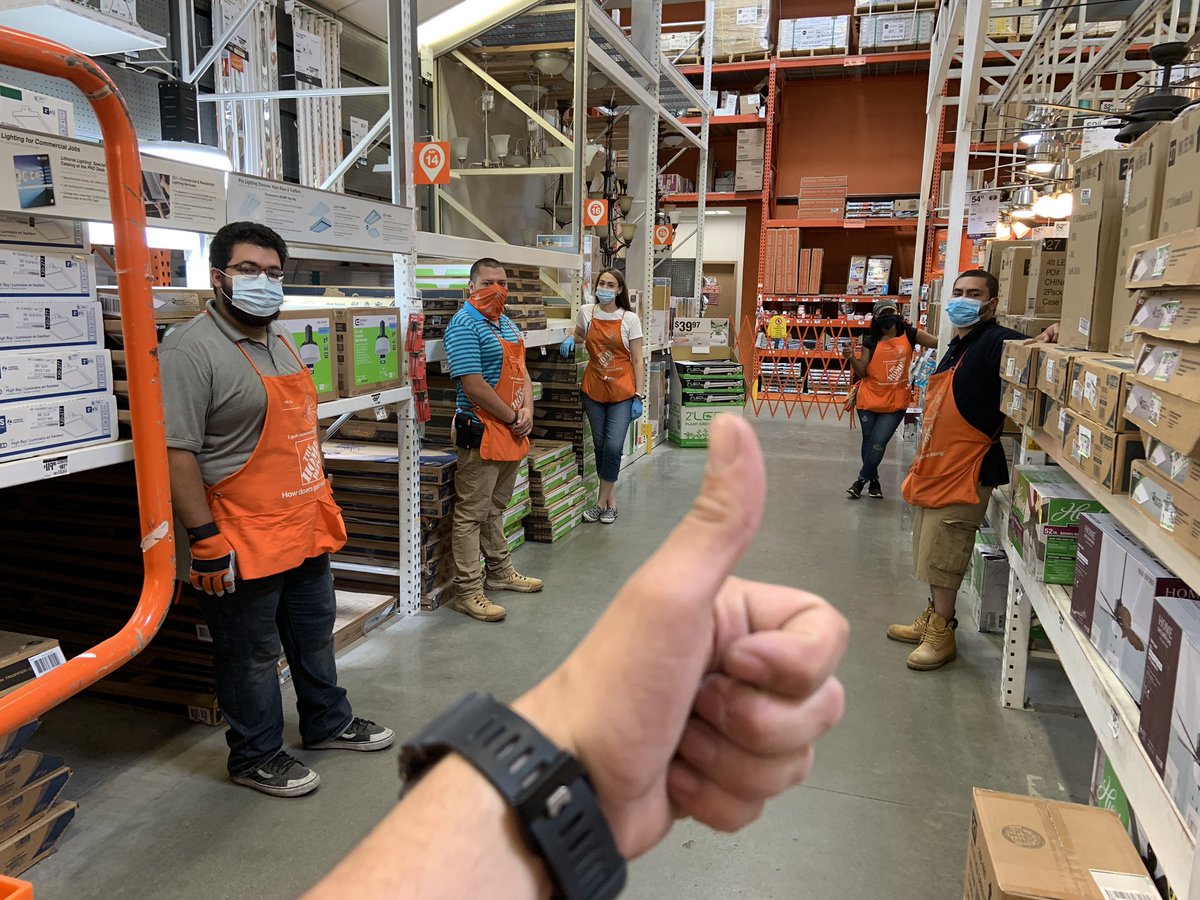 CharlieRoque1's tweet photo. We are exited to announce that our team here @Home6213 is ready to party π @JasonArigoni @hmalak @kelly_presti @MateGerry @HBullard13 @HD_LuisD @GraceKi23492858 #packdownparty #packdownchallenge https://t.co/FZq6Kx1Vo5