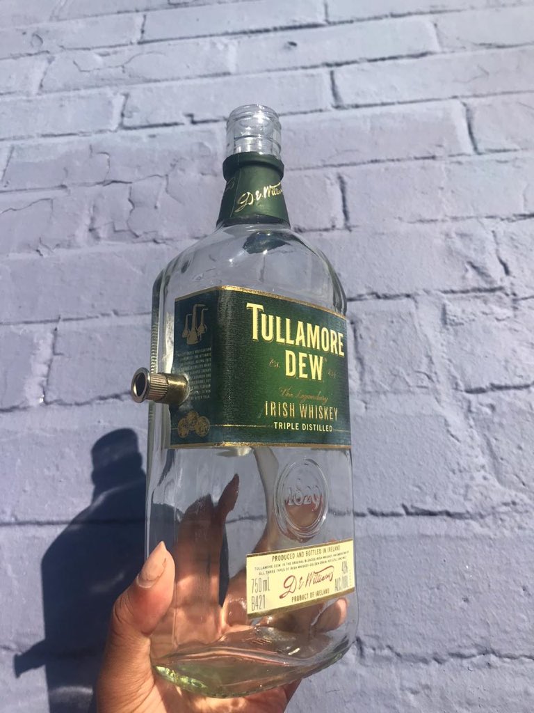 TiffanyMessias's tweet image. Created some bongs today 🥺