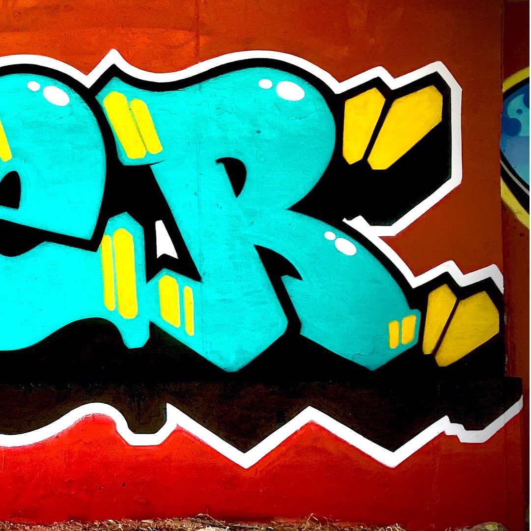 Bitter_design's tweet photo. Clean &amp;Fresh
⁣
#picoftheday #bestpic #graffiti #instagraff #graffporn #graffitiart #graffitibarcelona #streetart #streetartbarcelona #streetartnews #sticker #stickergraff #letters #lettering #classic #bitter #thinkinbig #skyisthelimit #panorama #swipeable https://t.co/a2zvl02ZjY